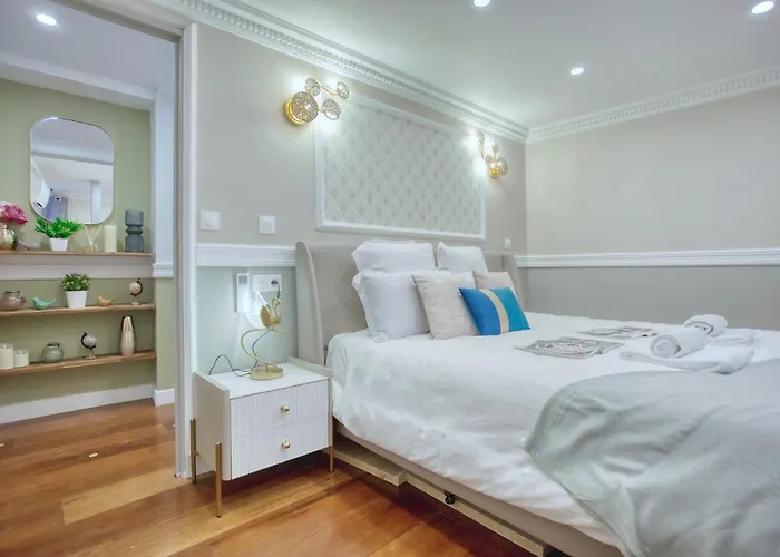 Elegant Triplex In Paris - Ideal For 10 - Aircon